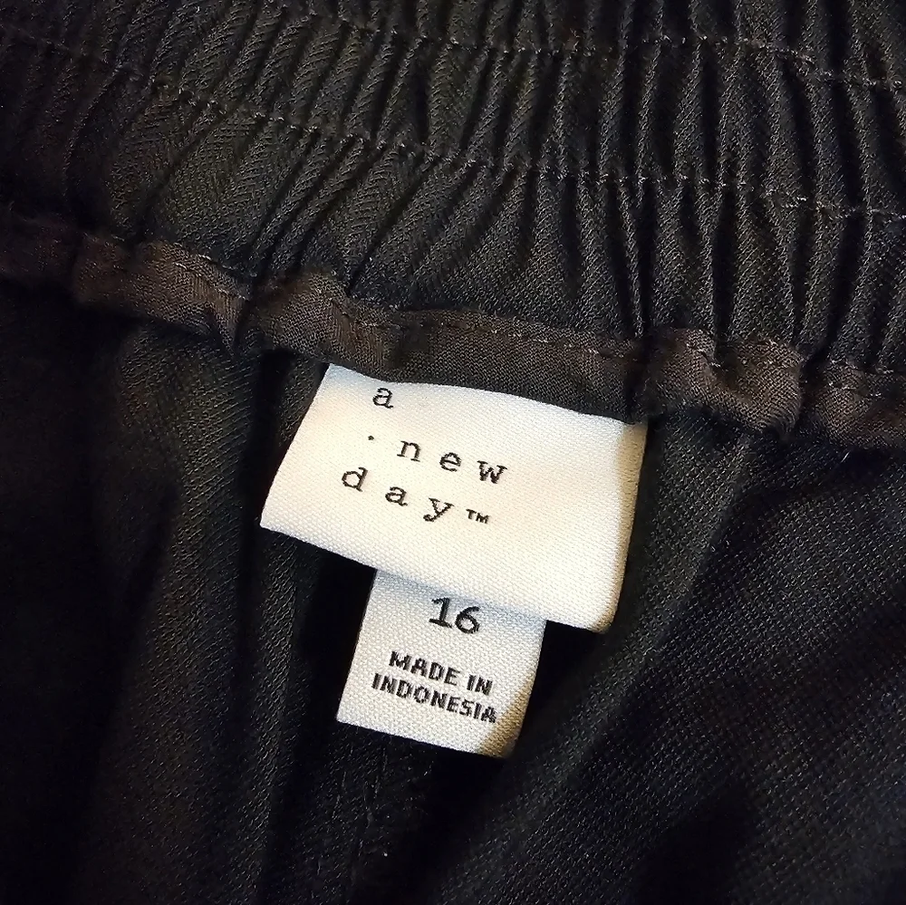 A New Day Black High Rise Relaxed Chambray Neutral Casual Pants Size 16